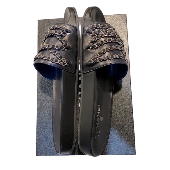 Chanel slip on flat chain sandals - Picture 5 of 8